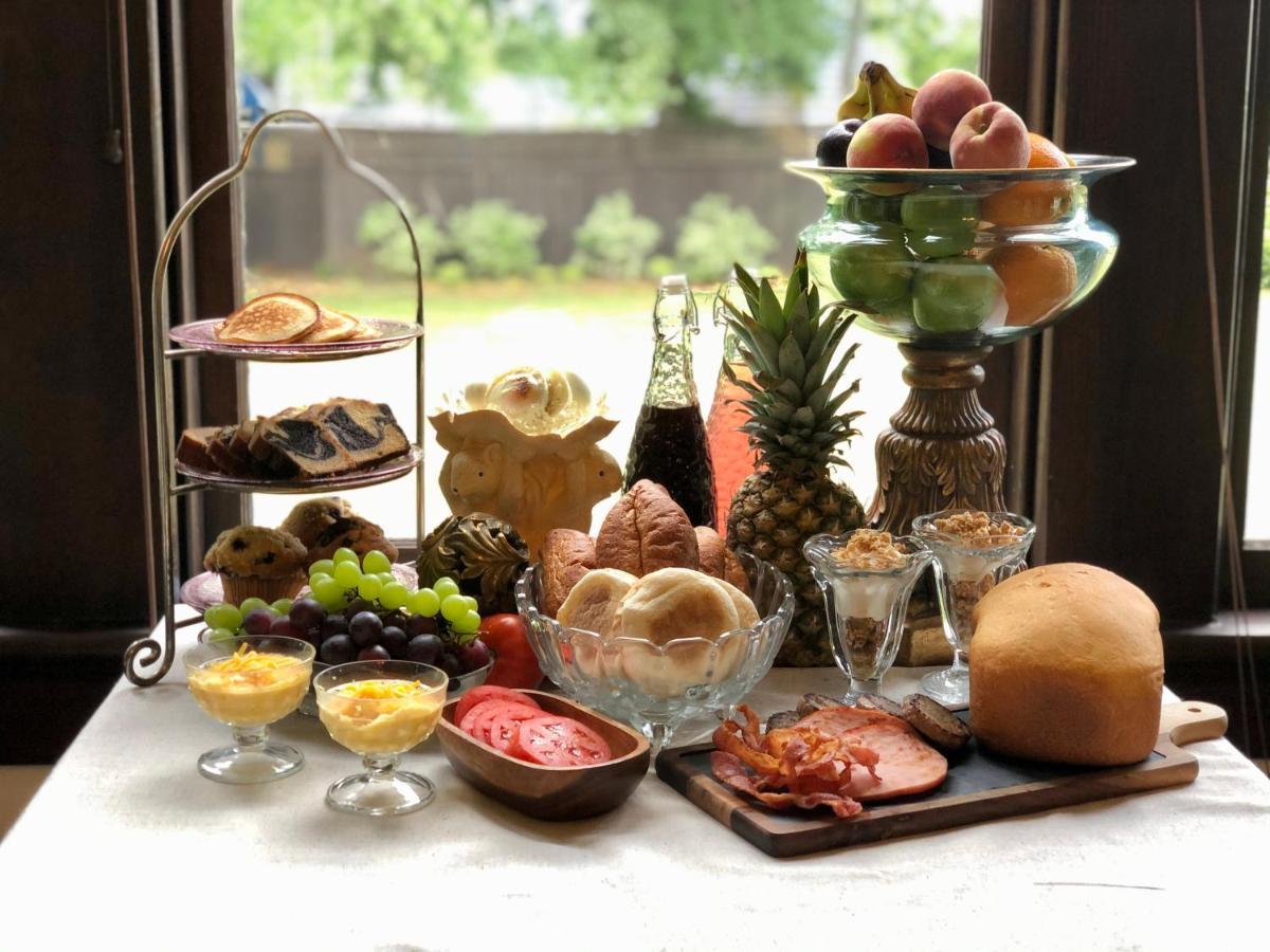Heritage House Bed & Breakfast - Boutique Adults-Only Inn 오펠리카 외부 사진