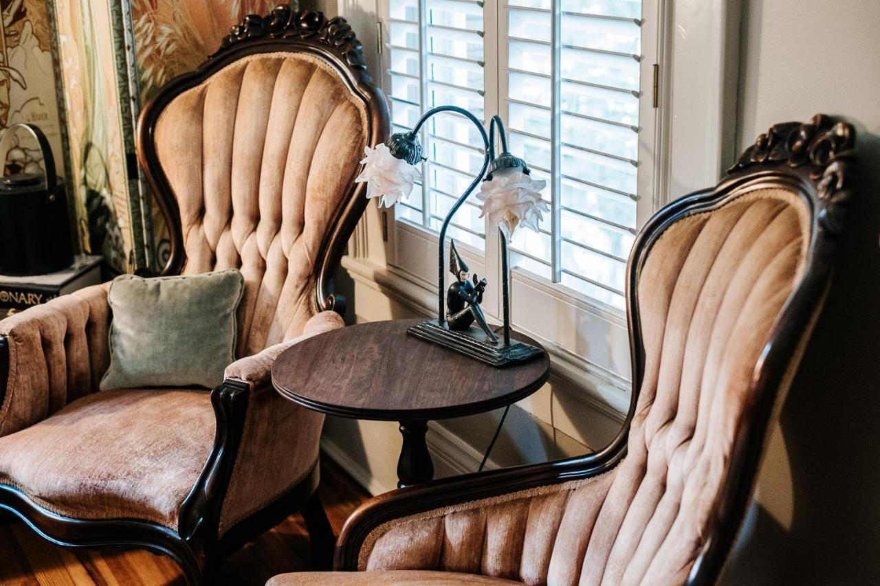 Heritage House Bed & Breakfast - Boutique Adults-Only Inn 오펠리카 외부 사진