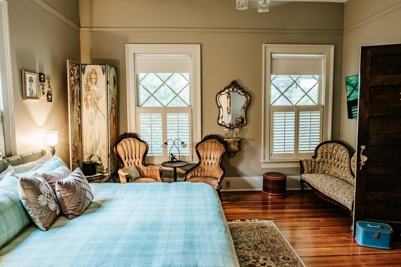 Heritage House Bed & Breakfast - Boutique Adults-Only Inn 오펠리카 외부 사진
