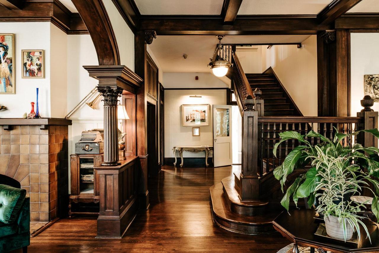 Heritage House Bed & Breakfast - Boutique Adults-Only Inn 오펠리카 외부 사진