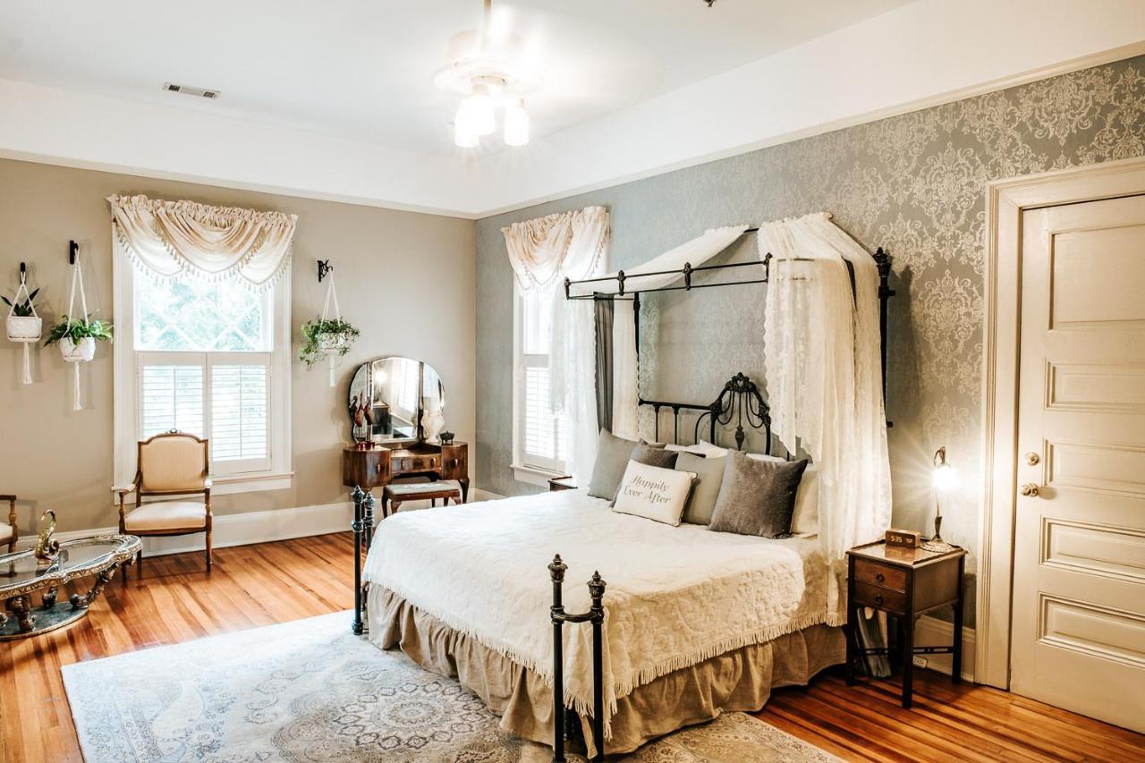 Heritage House Bed & Breakfast - Boutique Adults-Only Inn 오펠리카 외부 사진
