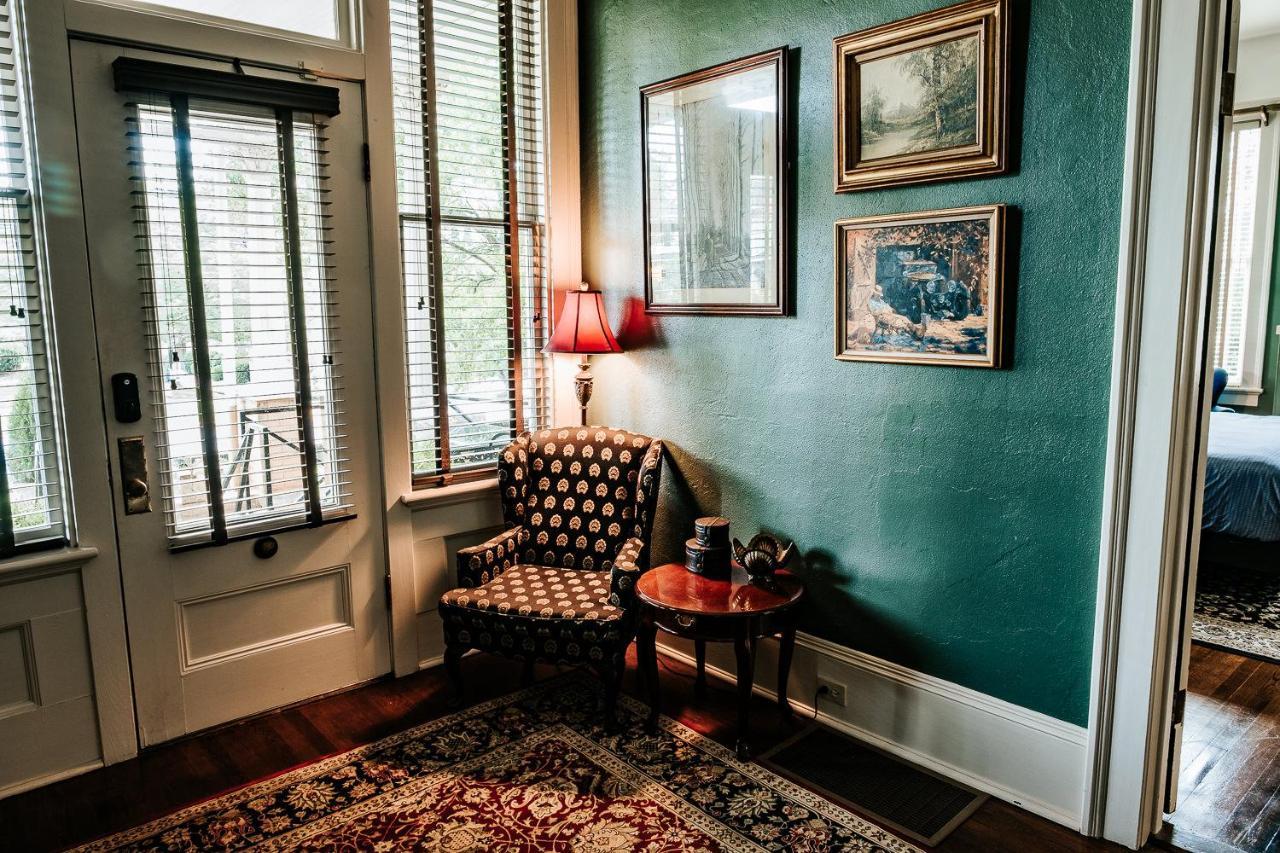 Heritage House Bed & Breakfast - Boutique Adults-Only Inn 오펠리카 외부 사진